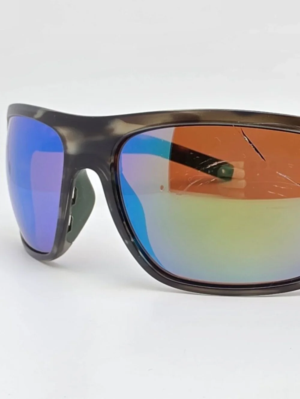 Costa Del Mar Broadbill Matte Reef Frame Polarized 580G Green Mirror Sunglasses